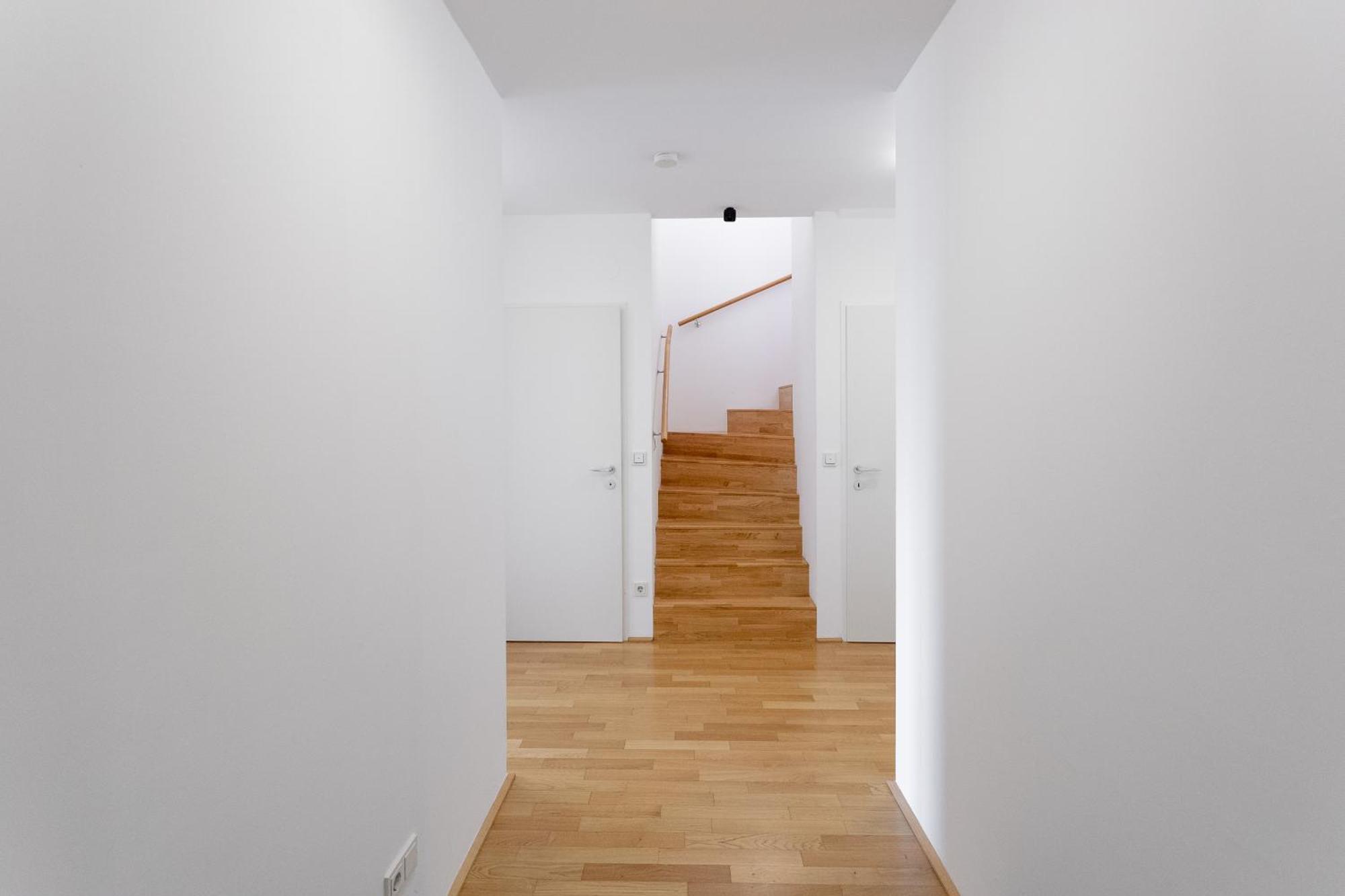 Private Room With Ac- Microwave, Personal Fridge & Metro Access - 7 Min To Center Wien Eksteriør bilde