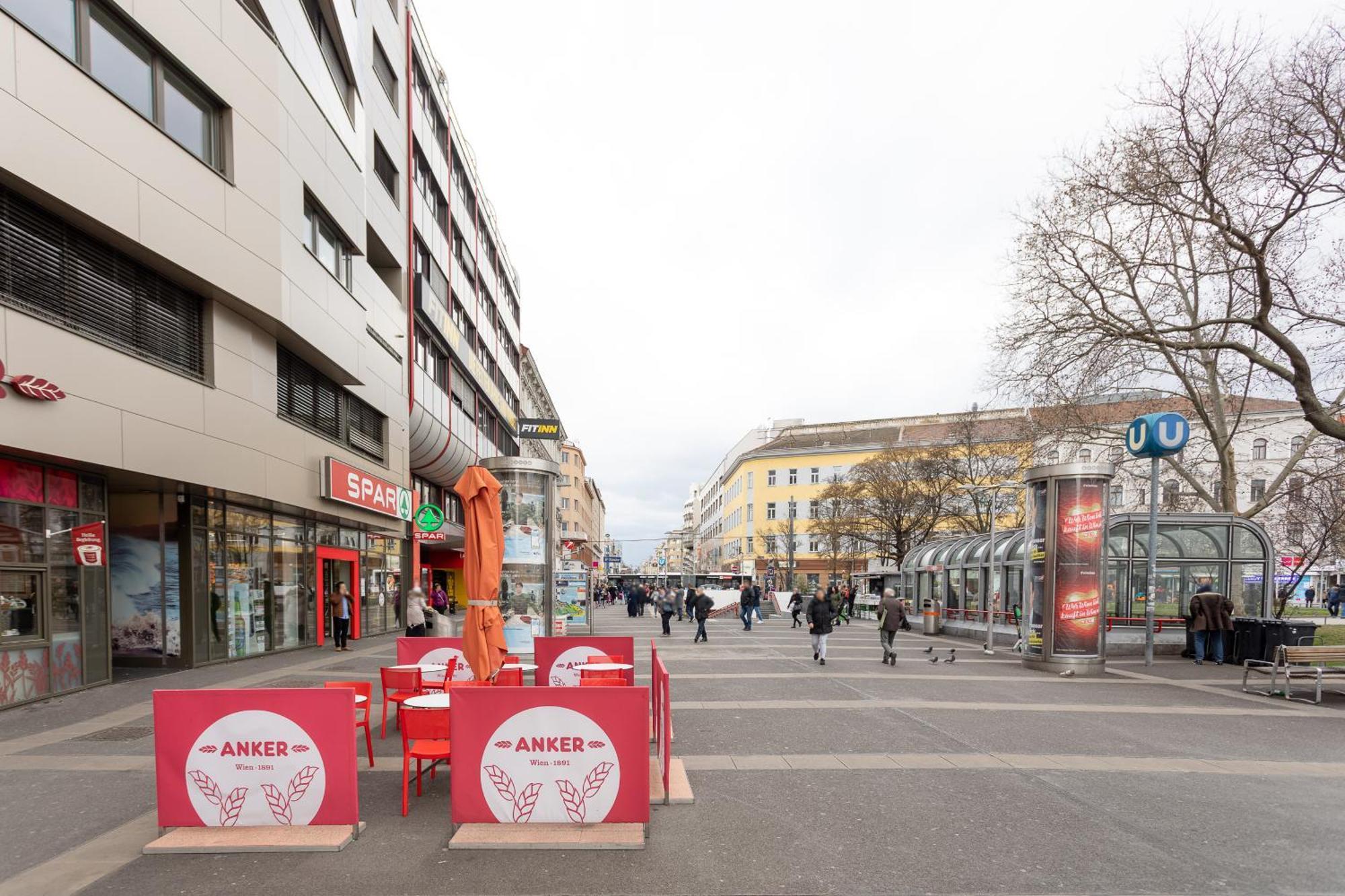 Private Room With Ac- Microwave, Personal Fridge & Metro Access - 7 Min To Center Wien Eksteriør bilde